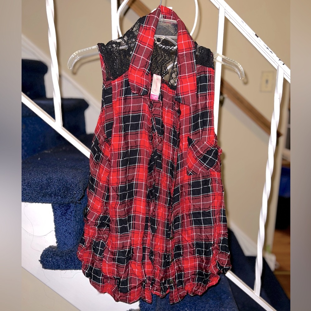 XXL No Boundaries Red and Black Flannel Button Down Tank Top With Split Back
